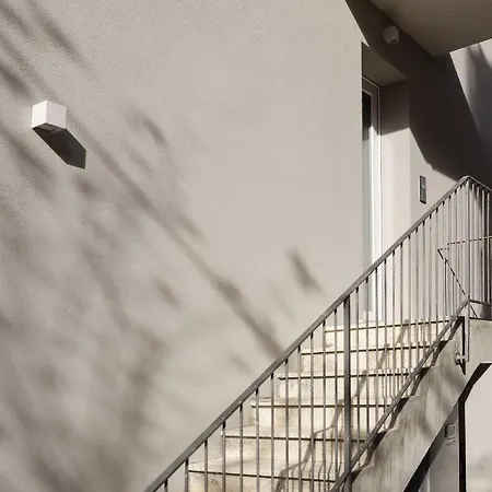 We - Fante House, Appartement