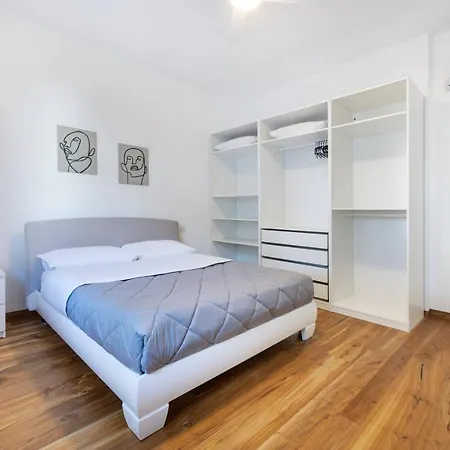 We - Fante House, Rimini